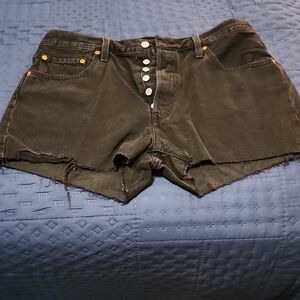 NWOT LEVI 501s BLACK DENIM SHORTS